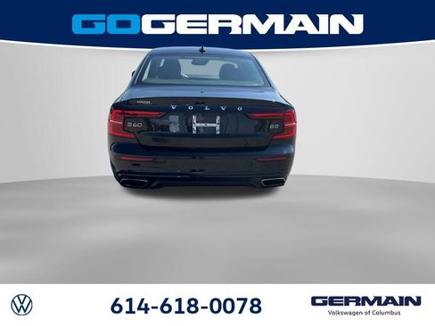 Used 2022 Volvo S60 B5 Momentum w/ Climate Package FWD image 6