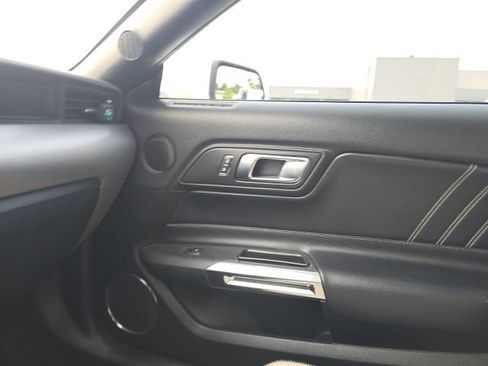 Used 2018 Ford Mustang Premium RWD image 18
