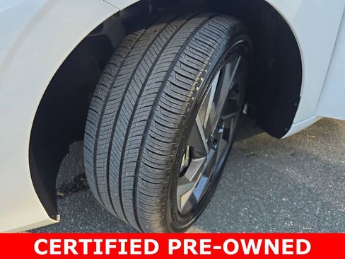 Used 2025 Hyundai Elantra Limited image 33