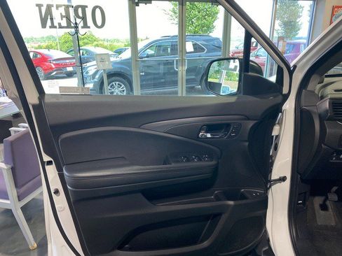 Used 2021 Honda Pilot Special Edition image 13