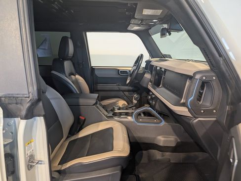 Used 2024 Ford Bronco Wildtrak image 30