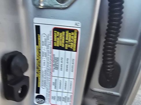 Used 2023 Subaru Outback AWD/4WD image 36