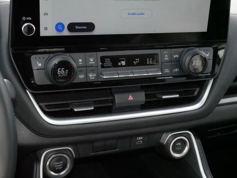 Used 2025 Toyota Grand Highlander AWD image 23