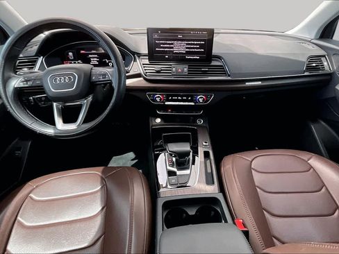 Used 2025 Audi Q5 2.0T Premium w/ Convenience Plus Package AWD/4WD image 16