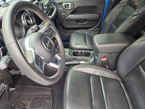 Used 2022 Jeep Wrangler Unlimited Rubicon w/ Xtreme Recon 35" Tire Package image 16