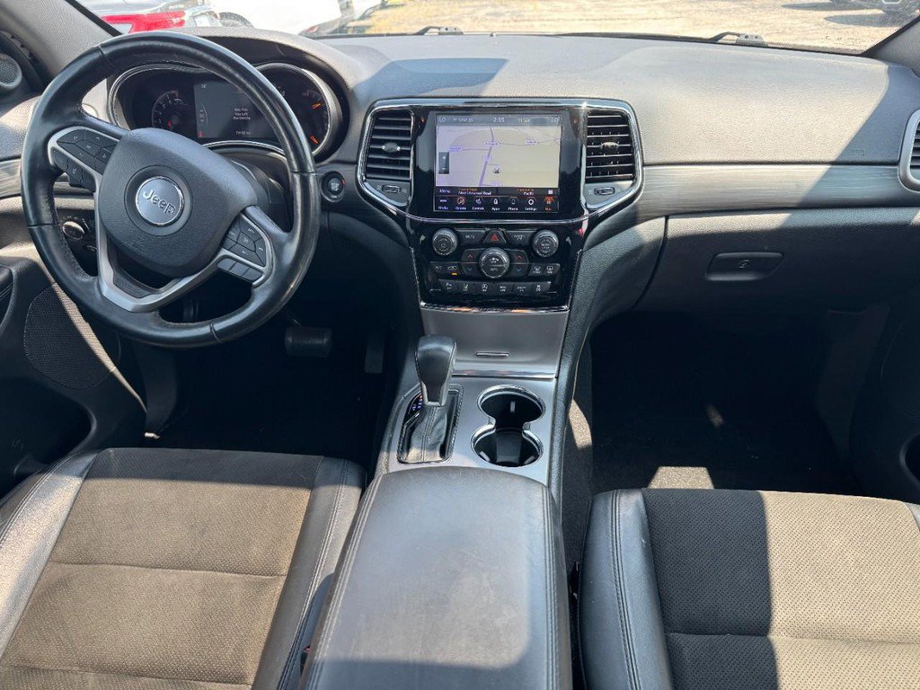 Used 2020 Jeep Grand Cherokee Altitude AWD/4WD image 12