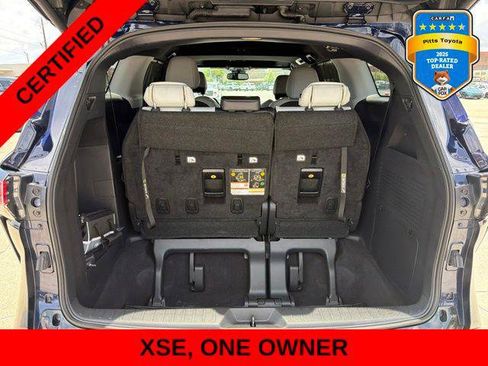 Certified 2025 Toyota Sienna XSE FWD image 15