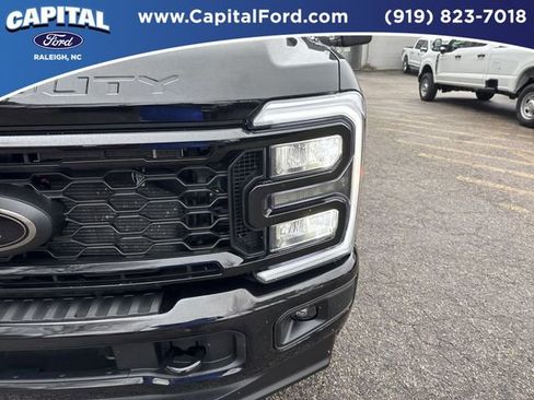 Used 2025 Ford F350 Lariat w/ Black Appearance Package image 11