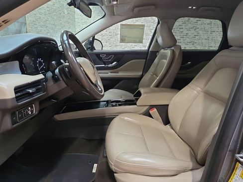 Used 2021 Lincoln Corsair Standard image 27