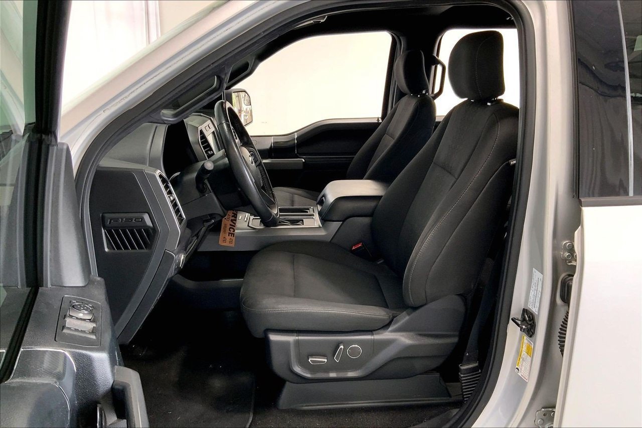 Used 2018 Ford F150 XLT w/ Equipment Group 302A Luxury AWD/4WD image 15