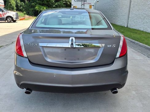 Used 2012 Lincoln MKS FWD image 10
