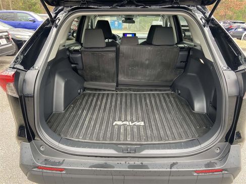 Used 2024 Toyota RAV4 LE image 18