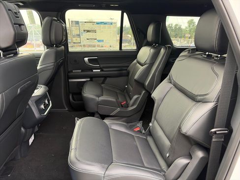 New 2027 Ford Expedition Max Platinum w/ Stealth Performance Package AWD/4WD image 16