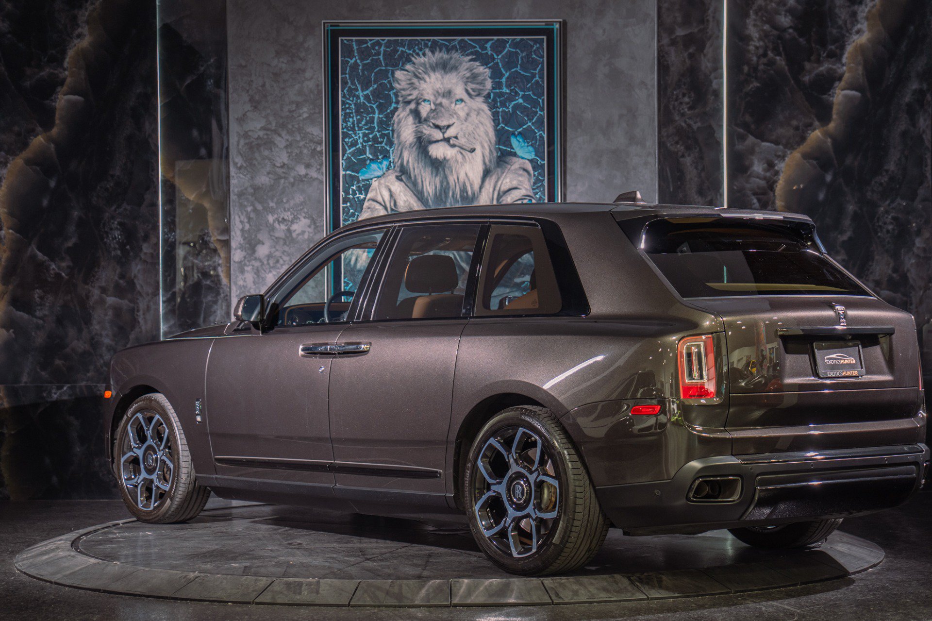 Used 2021 Rolls-Royce Cullinan Black Badge AWD/4WD image 6