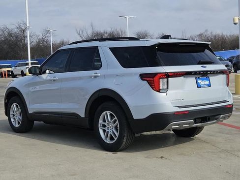New 2026 Ford Explorer Active w/ Active Comfort Package image 24