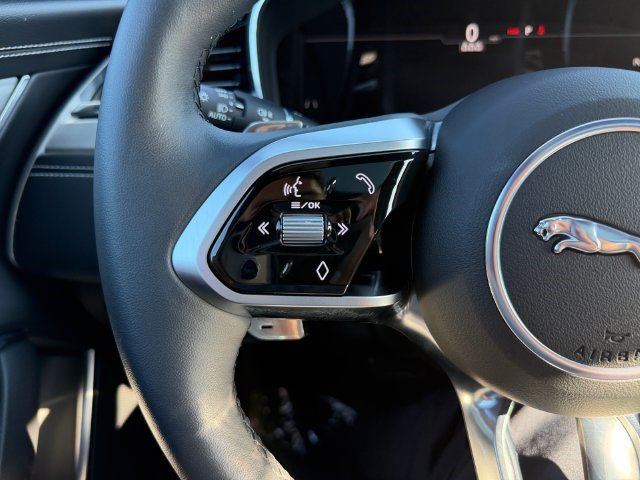 Used 2024 Jaguar XF R-Dynamic SE AWD/4WD image 23
