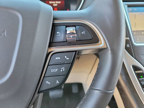 Used 2019 Lincoln Nautilus Reserve FWD image 19
