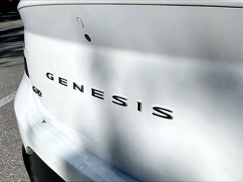 Used 2022 Genesis G70 2.0T image 30