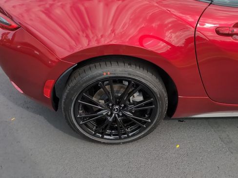 New 2026 MAZDA MX-5 Miata Club w/ Weather Package RWD image 4