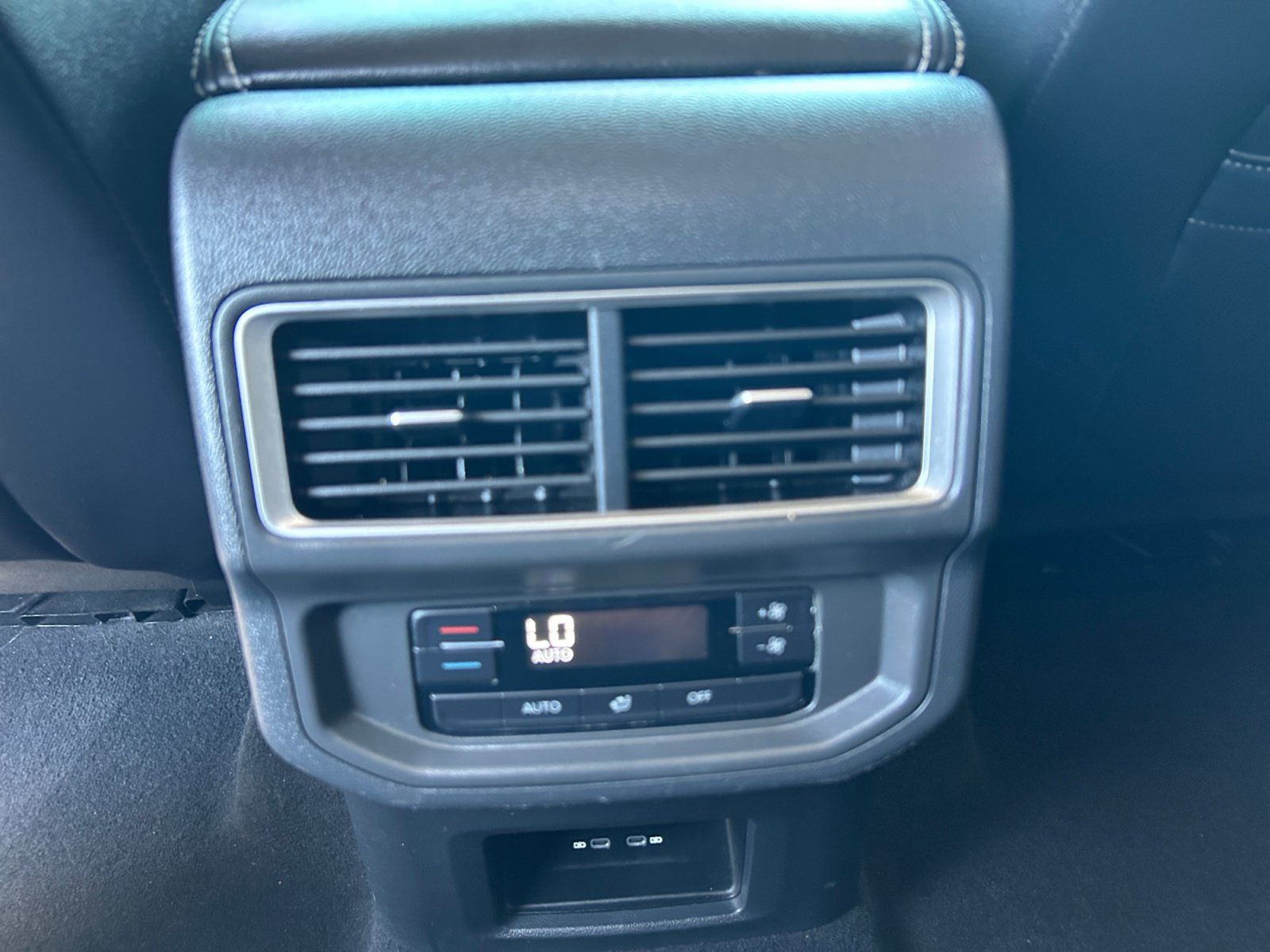 Certified 2024 Volkswagen Atlas SE AWD/4WD image 31