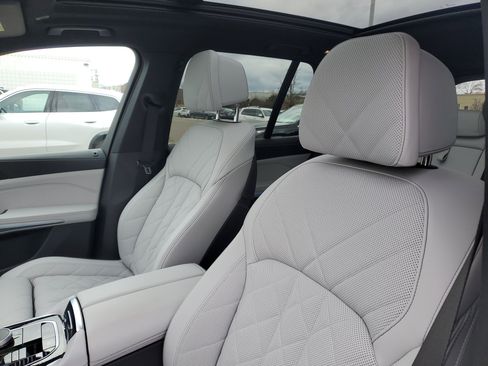 Certified 2025 BMW X5 xDrive40i w/ M Sport Package image 7