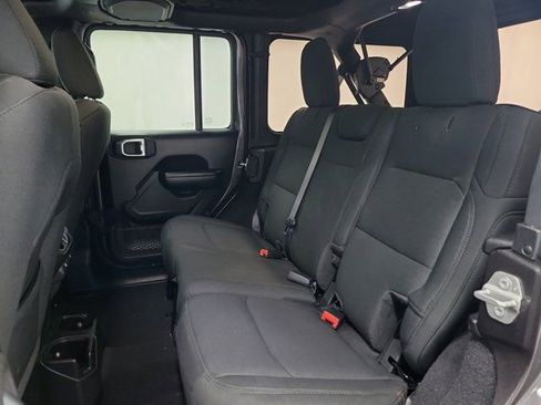 Used 2021 Jeep Wrangler Unlimited Sport AWD/4WD image 10