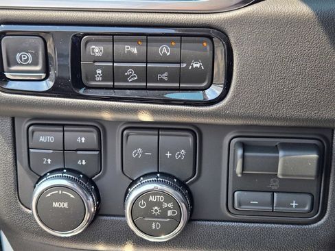 New 2026 GMC Yukon Elevation w/ Elevation Premium Package AWD/4WD image 41