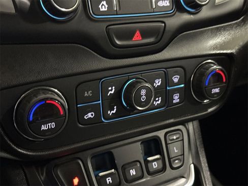 Used 2019 GMC Terrain SLT w/ Preferred Package image 15