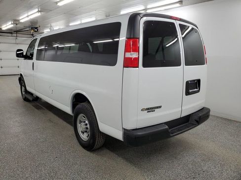 Used 2022 Chevrolet Express 3500 LS image 6
