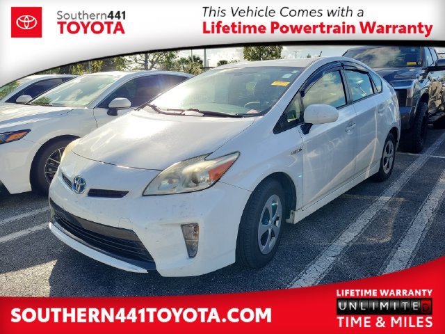 Used 2015 Toyota Prius Two FWD image 1