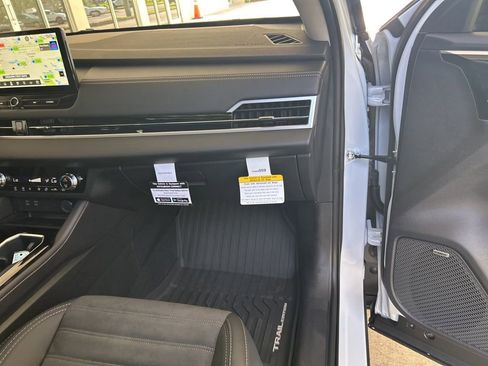 New 2025 Mitsubishi Outlander Trail Edition image 27