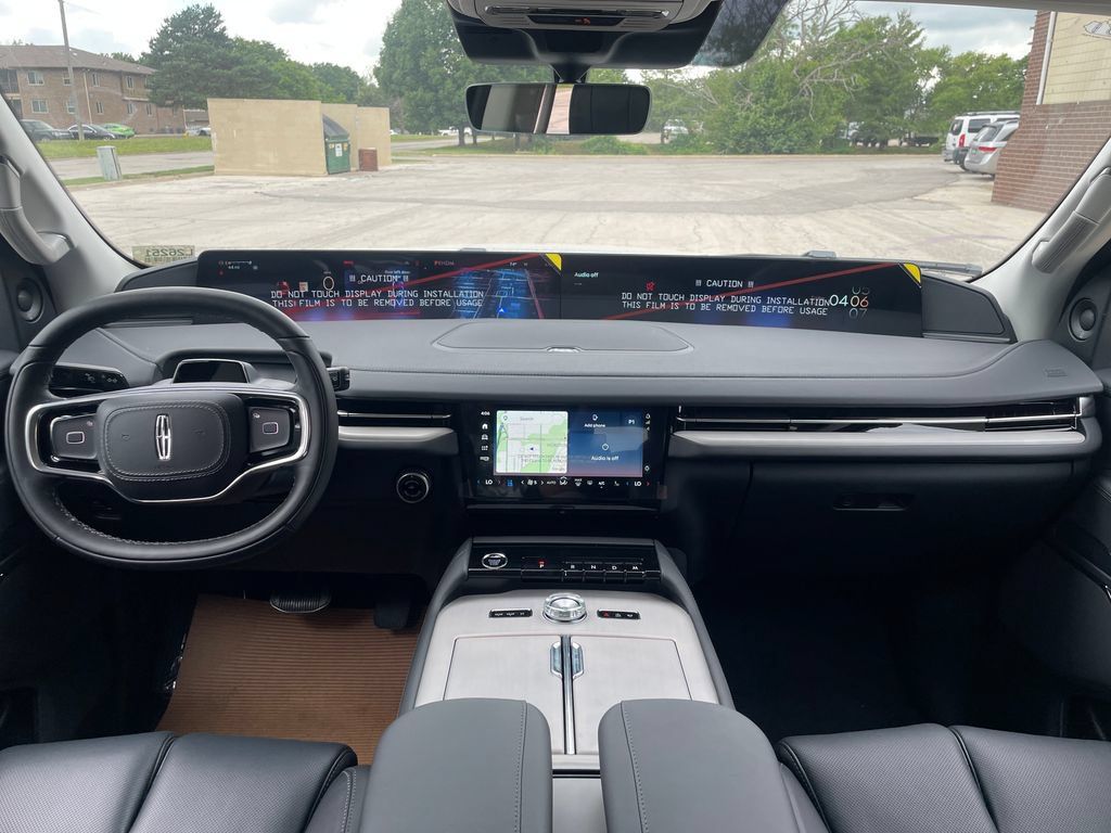 New 2026 Lincoln Navigator Premiere AWD/4WD image 12