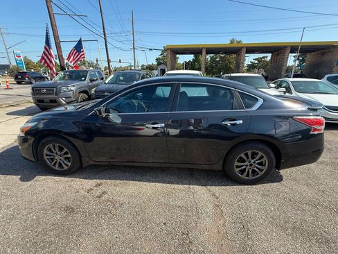 Used 2015 Nissan Altima 2.5 S w/ Special Edition Package FWD image 5