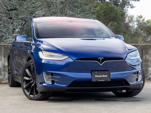 Used 2016 Tesla Model X 70D image 6