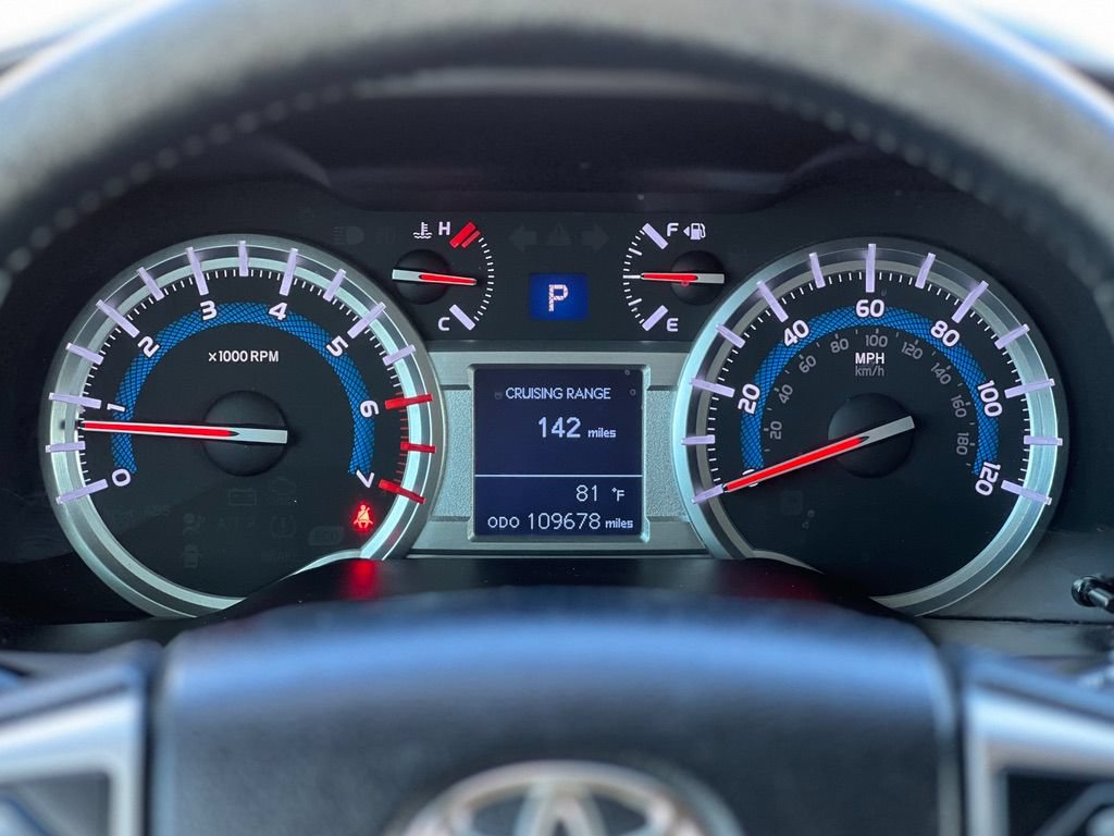 Used 2014 Toyota 4Runner SR5 AWD/4WD image 13