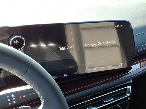 New 2026 Chevrolet Traverse Z71 w/ Driver Confidence Package image 13