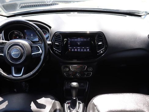 Used 2020 Jeep Compass Latitude FWD image 32