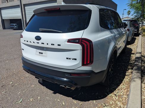Certified 2021 Kia Telluride SX w/ SX Prestige Package image 3