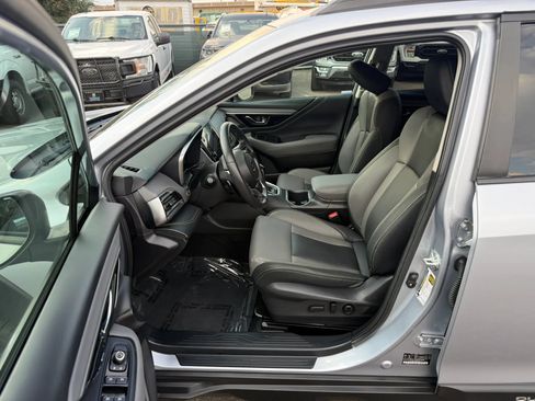 Used 2023 Subaru Outback Onyx Edition AWD/4WD image 16
