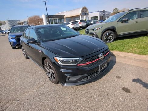 Used 2019 Volkswagen Jetta GLI image 1