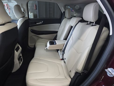 Used 2022 Ford Edge Titanium AWD/4WD image 14