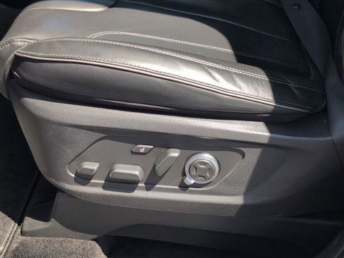 Used 2023 Hyundai Palisade Calligraphy image 14