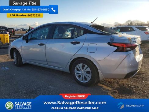 Used 2021 Nissan Versa S FWD image 3