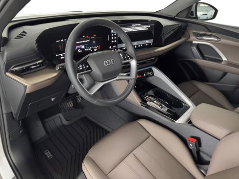 New 2025 Audi Q5 Premium image 4