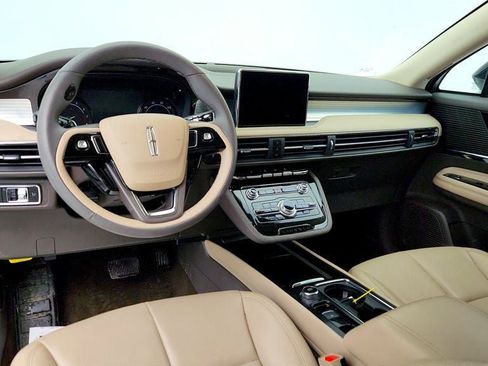 Used 2022 Lincoln Corsair AWD w/ Equipment Group 101A image 11