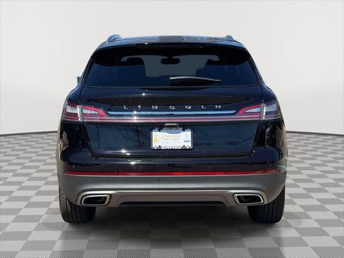 Used 2023 Lincoln Nautilus Reserve image 6