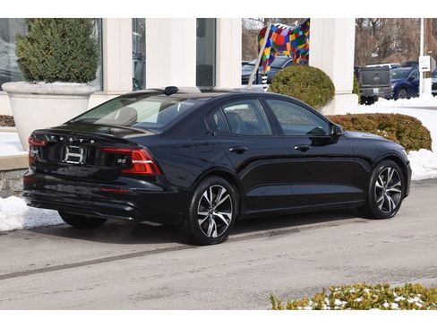 Certified 2023 Volvo S60 B5 Core w/ Climate Package image 4