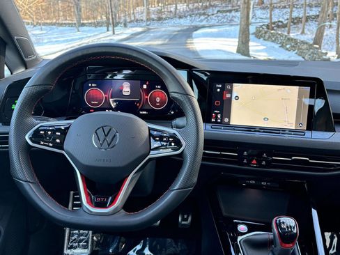 Used 2024 Volkswagen GTI Autobahn image 28