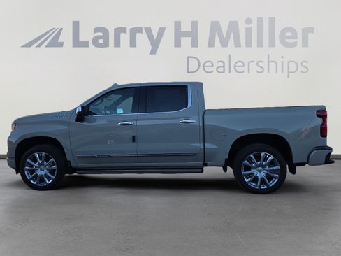 New 2026 Chevrolet Silverado 1500 High Country image 2