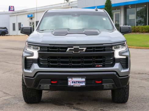 Used 2024 Chevrolet Silverado 1500 LT Trail Boss w/ Convenience Package II AWD/4WD image 2